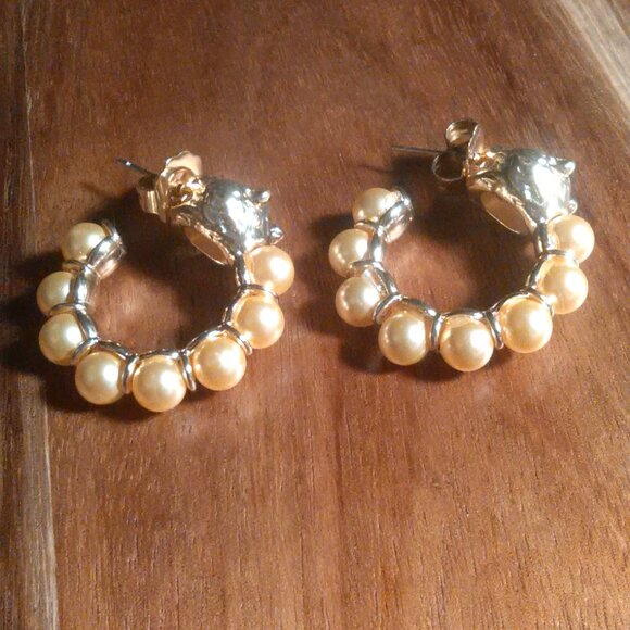 Golden Shell Pearl and Leopard Lock Goldtone Half Hoop Earrings - Picture 13 of 16